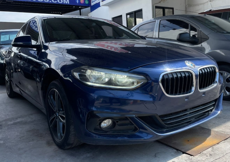 BMW 120i